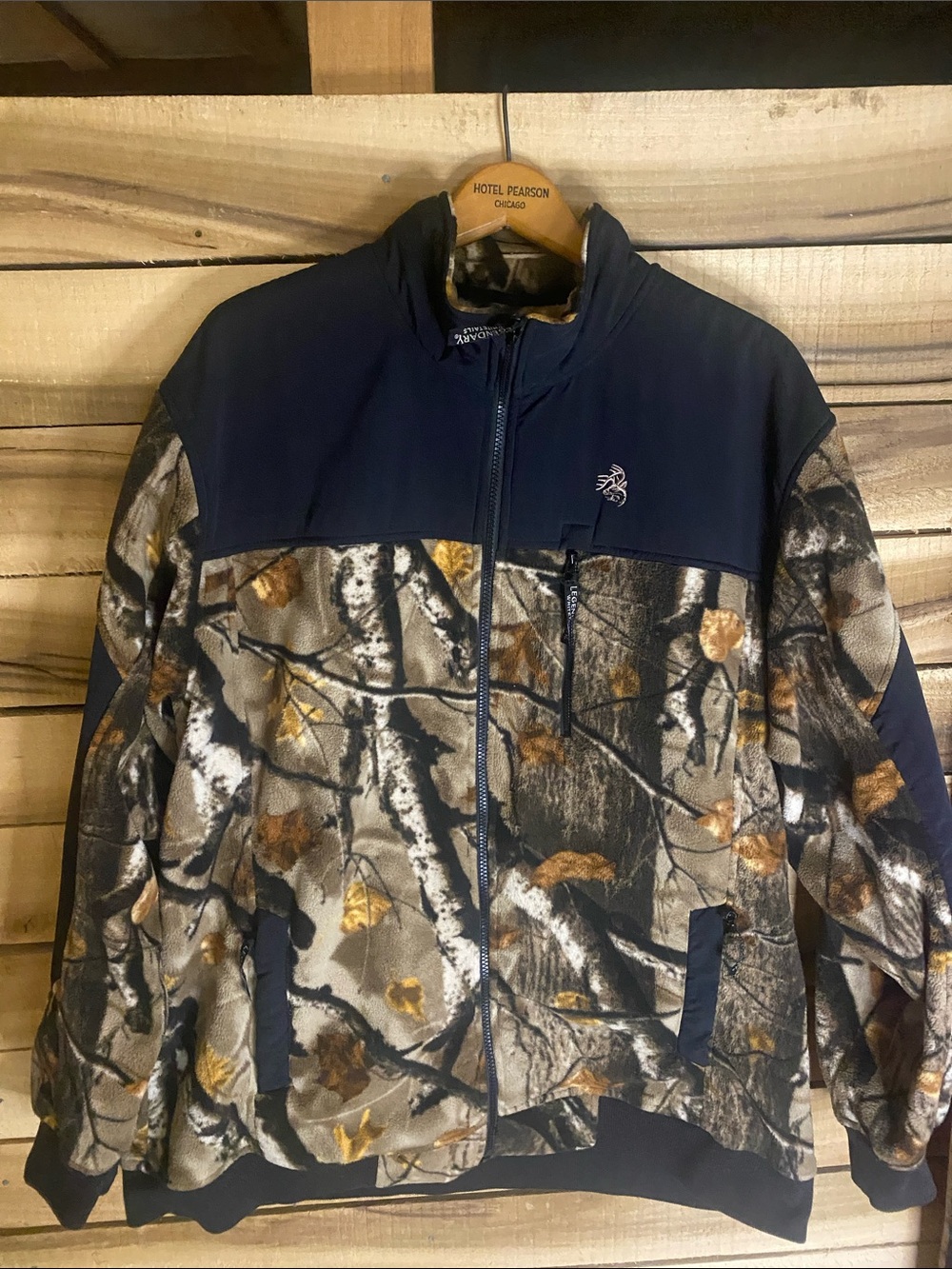 Legendary Whitetails Camouflage Jacket with water resistant Black Yoke XL